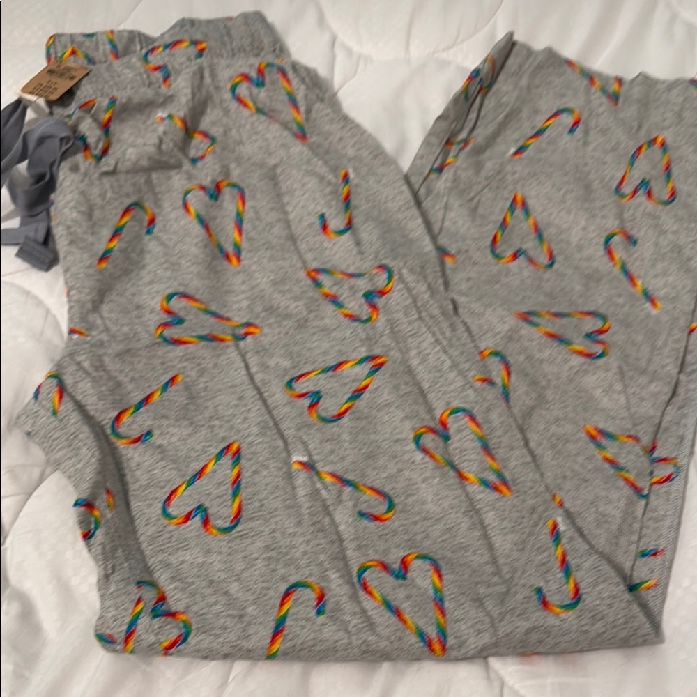 New Victorias Secret Pink Christmas pajama pants rainbow hearts size small